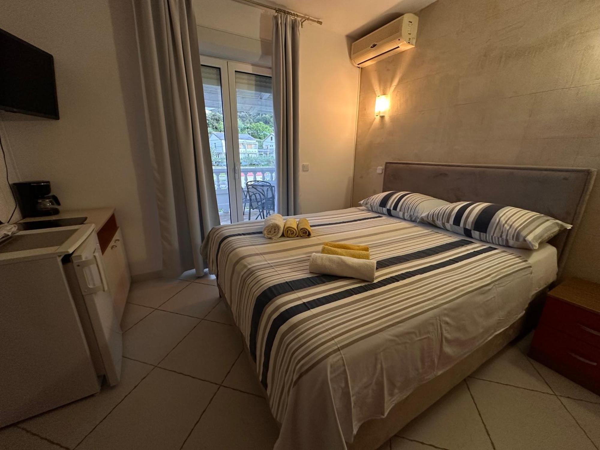 Apartments Gurman Supetarska Draga Exterior photo